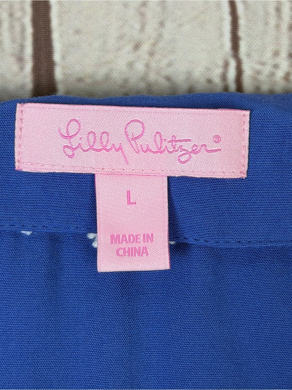 LILLY PULITZER Charlotte blue embroidered split-neck flowy tunic top, size L - Picture 2 of 12
